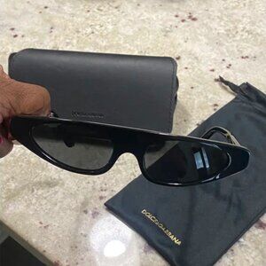 Dolce & Gabbana sunglasses .. Women's Re-Edition DG4442